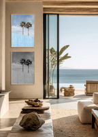 Luxe interieur met zeezicht en een set van twee Poolside Palms fine art posters in kleur en zwart-wit als zomerse wanddecoratie van Bloom Archives.