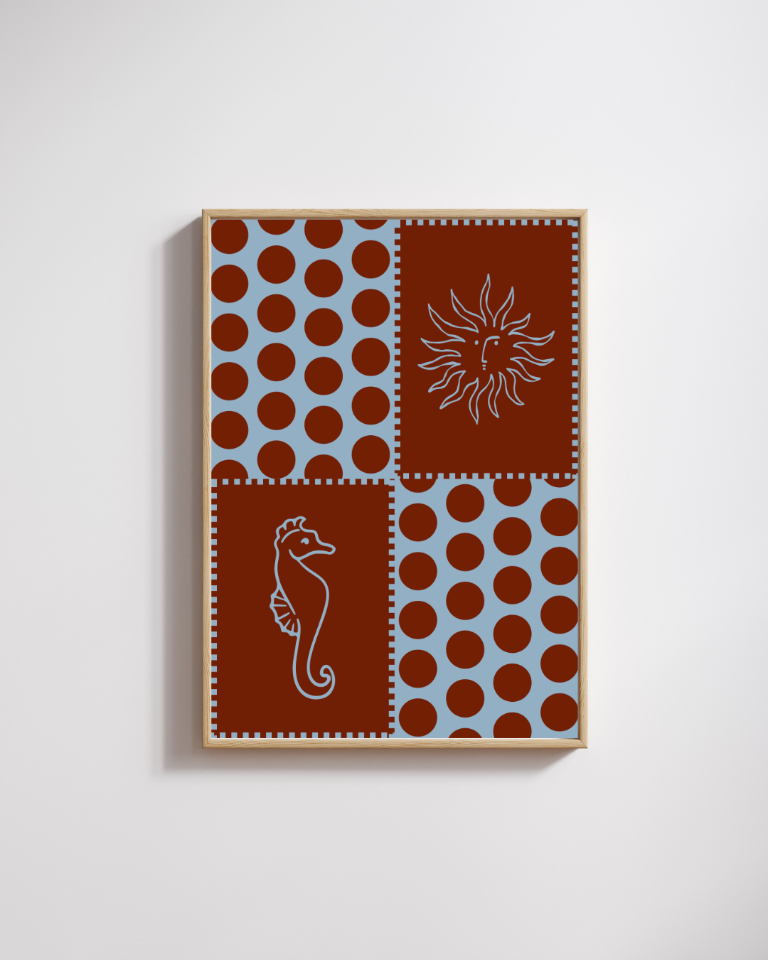 Seaside Stories fine art poster van Bloom Archives met grafisch design van een zeepaard, zon en speels patroon in warme kleuren als stijlvolle wanddecoratie.